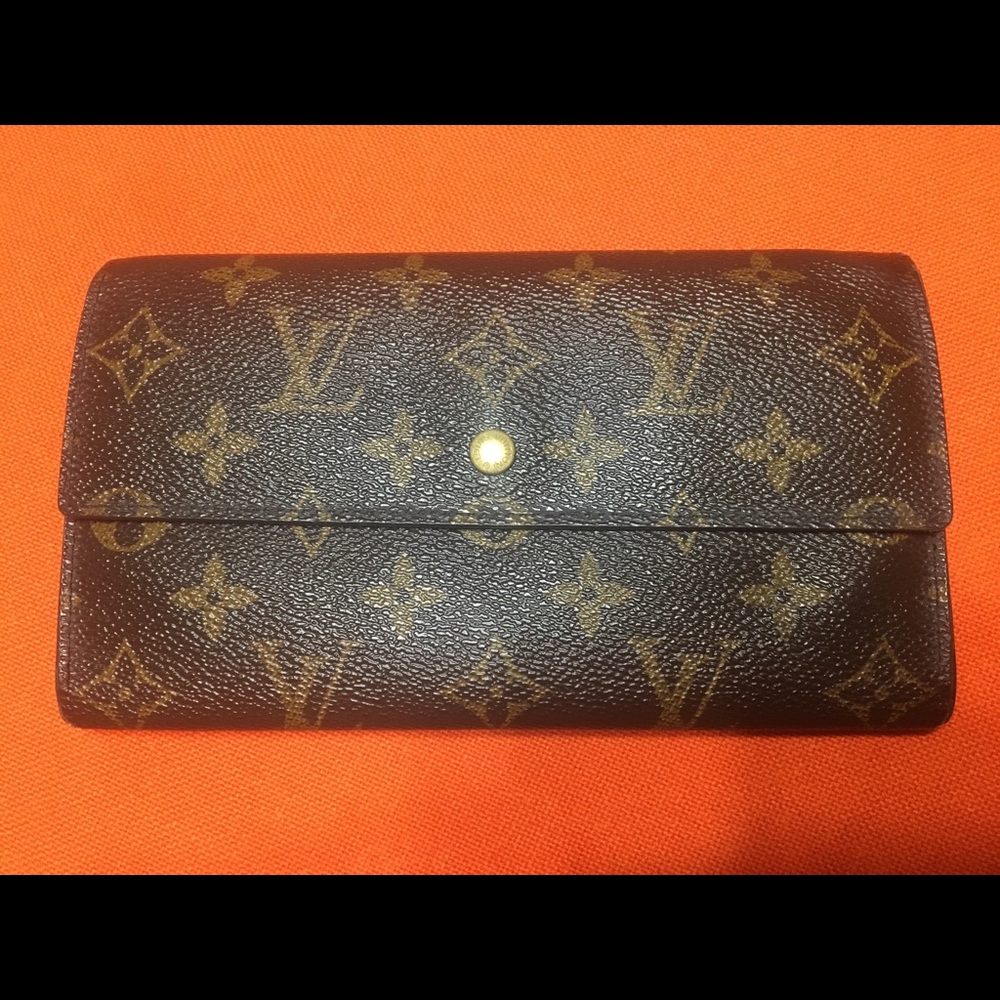 Louis Vuitton Monogram Trifold Wallet - Authentic